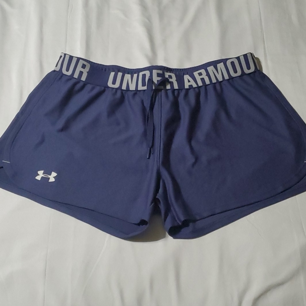 Under Armour shorts size Medium